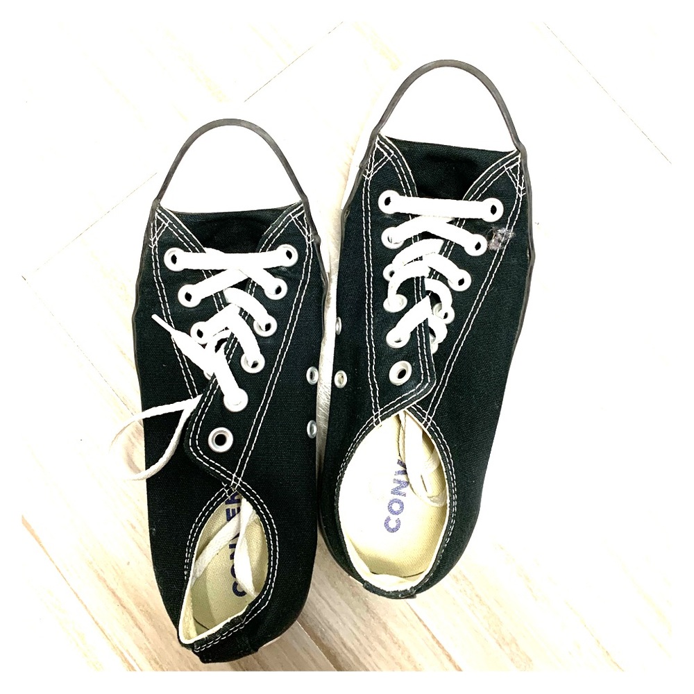 Black classic converse